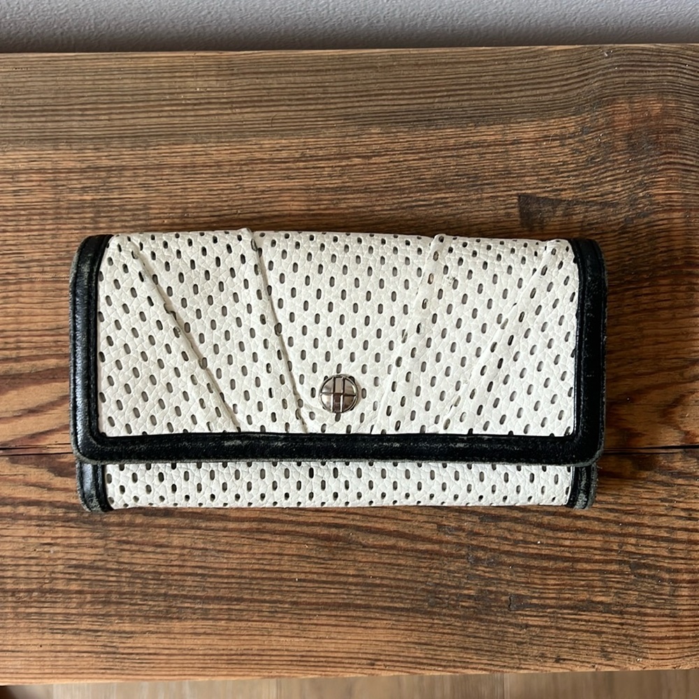 Vintage Hugo boss black and white leather wallet